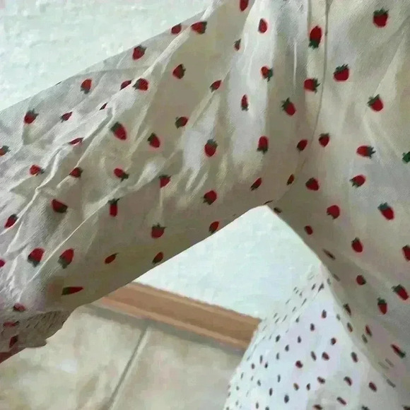 Madewell Silk Clover milk maid style button-front dress in Fresh Strawberries; 2 - Picture 6 of 10